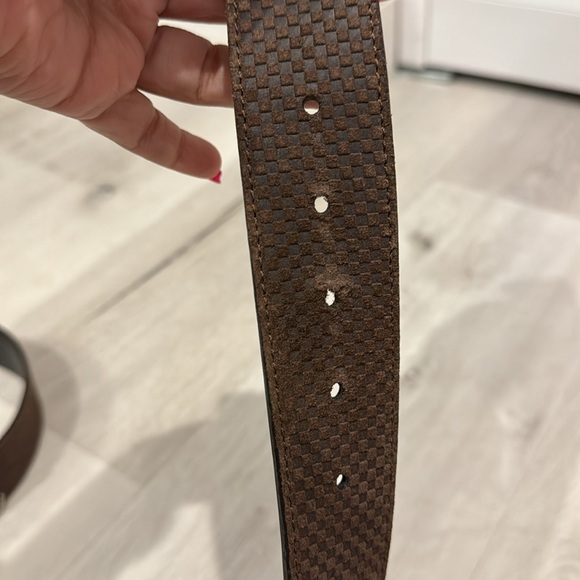 Louis Vuitton Authentic Men’s Leather Pre loved Belt w/Silver Buckle.Size 90/36. - Picture 4 of 9